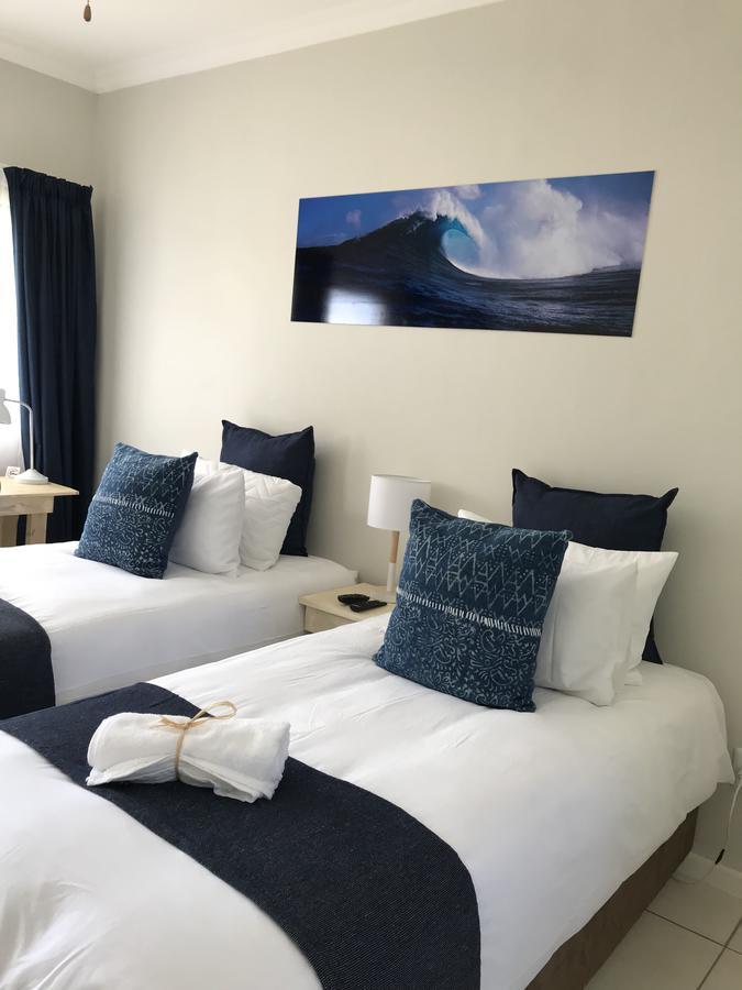 10 On Beresford Hotell East London Exteriör bild